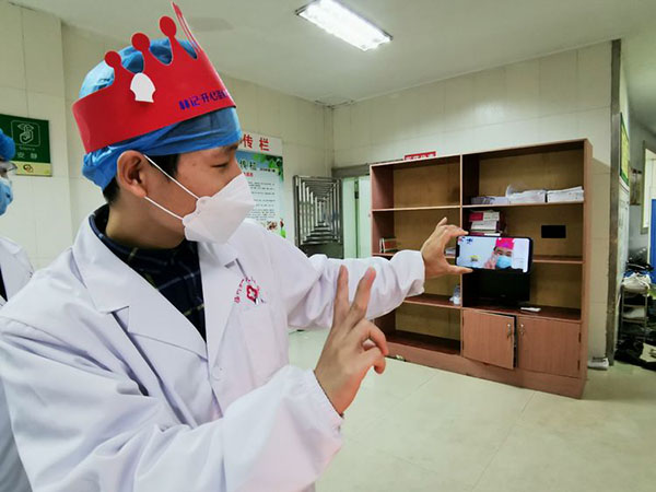 春意融融 隔离病房医患互许愿传递爱的祝福