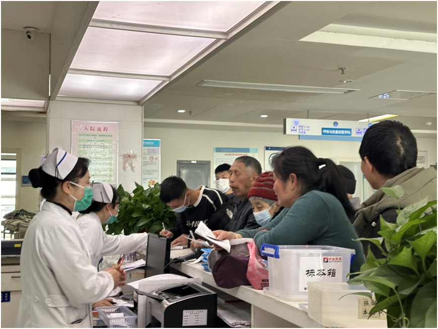 大型写实照片展《医务人员的春节》 大型写实照片展《医务人员的春节》