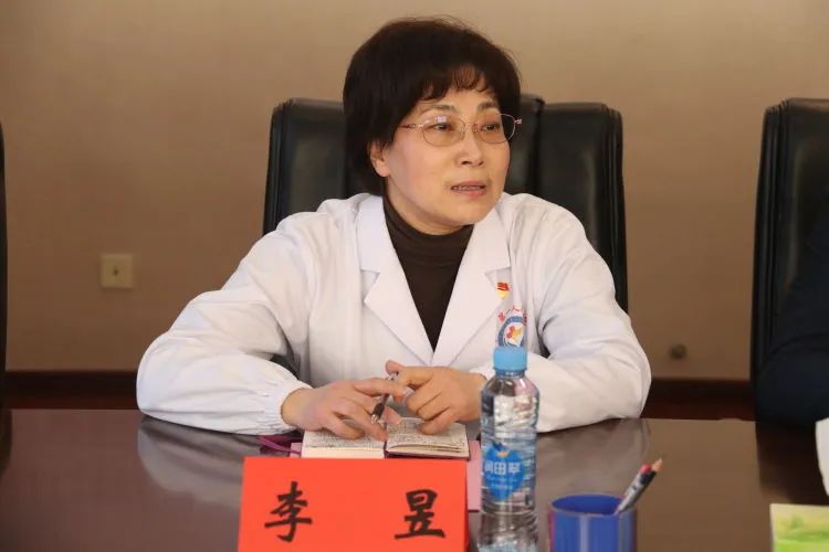 江西省人大常委会副主任、九三学社江西省委员会主委、南大一附院院长张伟一行莅临我院调研指导
