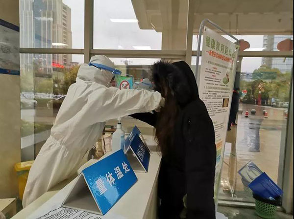 抗疫途中，这些令人泪目的请战书再次刷屏！