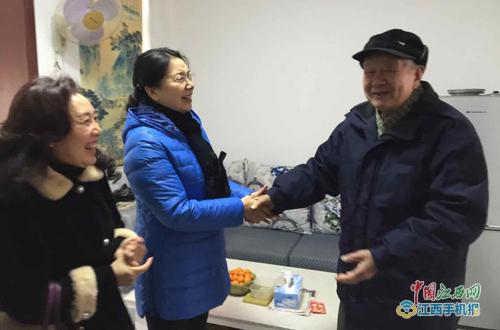 抚州市第一人民医院领导看望慰问离退休职工 抚州市第一人民医院领导看望慰问离退休职工