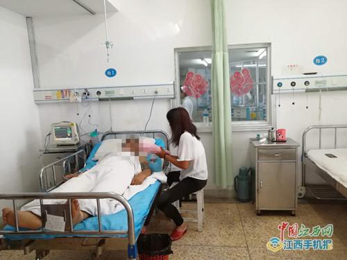 一男子被1米长钢筋刺穿口腔情况危急 一男子被1米长钢筋刺穿口腔情况危急