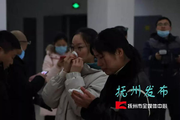 这些抚州人紧急赶往武汉!他们的真实身份是… 这些抚州人紧急赶往武汉!他们的真实身份是…
