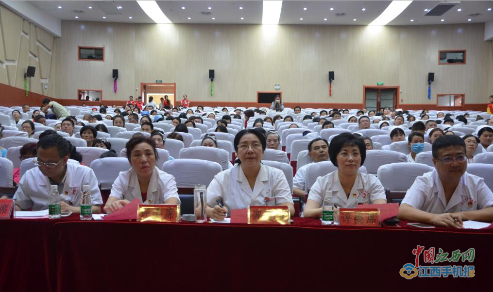 抚州市第一人民医院举办“人民至高无上，患者是我亲友”暨“转作风、优服务”主题竞演活动