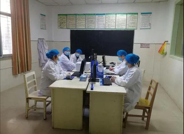 心中有光,不惧黑暗,静待春暖花开! 心中有光,不惧黑暗,静待春暖花开!