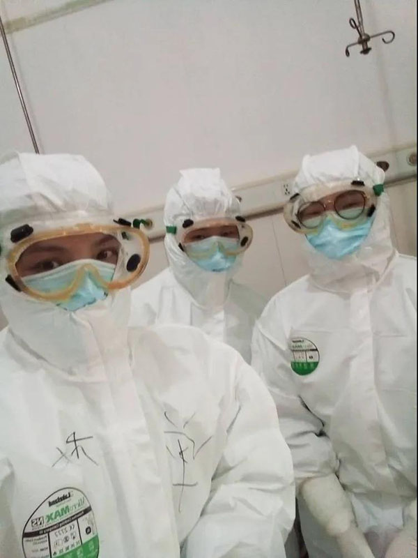 心中有光,不惧黑暗,静待春暖花开! 心中有光,不惧黑暗,静待春暖花开!
