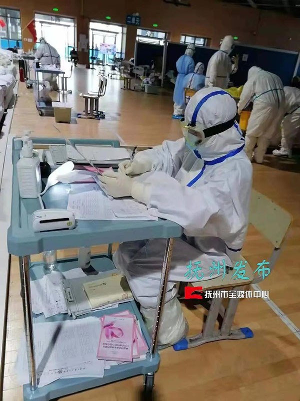 实拍!抚州两护士武昌方舱医院战“疫”一个月! 实拍!抚州两护士武昌方舱医院战“疫”一个月!