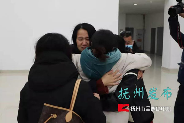 这些抚州人紧急赶往武汉!他们的真实身份是… 这些抚州人紧急赶往武汉!他们的真实身份是…