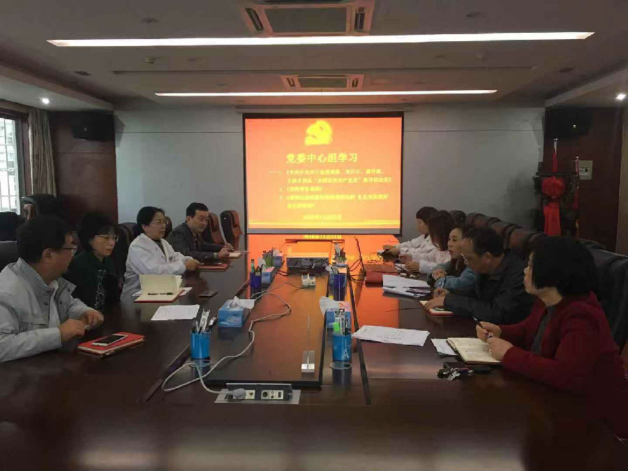 以先进为镜 筑信仰之魂