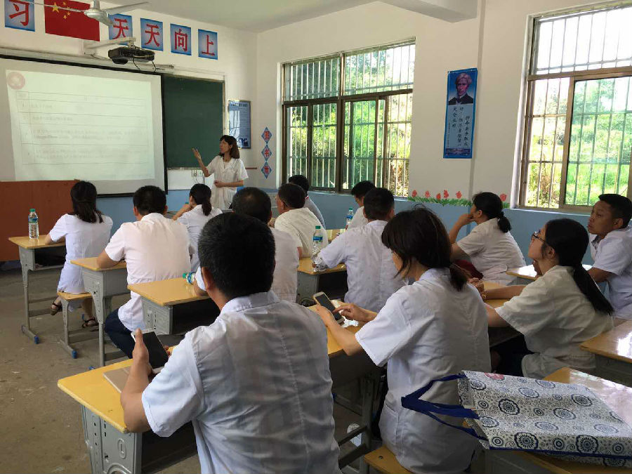 倾心帮扶义诊 行动情暖民心 倾心帮扶义诊 行动情暖民心